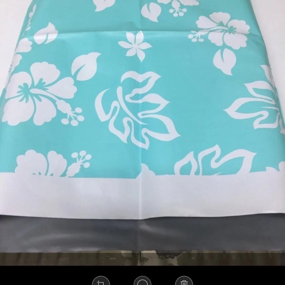 Two Banana Republic Knitted/Crochet Tops - Picture 12 of 12